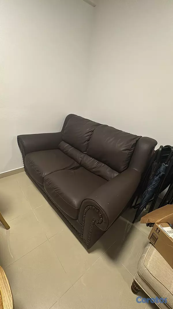 muebles y colchones - SOFA DE 2 DE PIEL SINTETICA 2