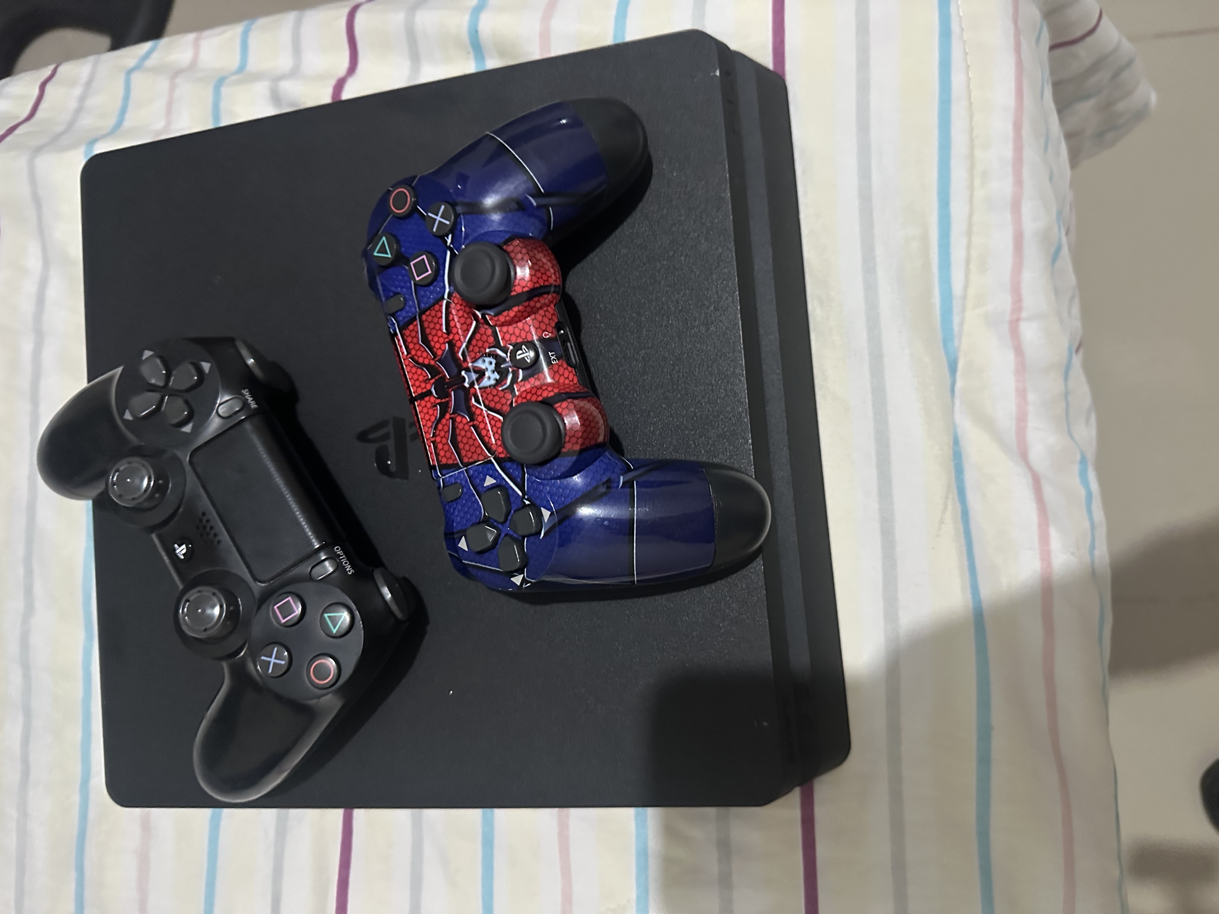 consolas y videojuegos - PS4 Slim  0