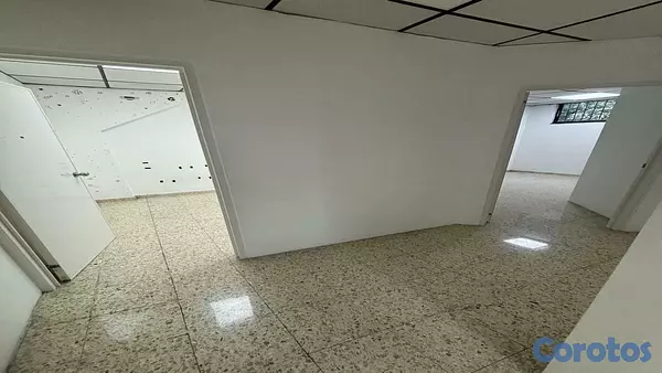 oficinas y locales comerciales - Alquiler Local Comercial Naco 3er piso 289Mts 7