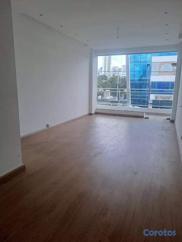 oficinas y locales comerciales - Alquilo Local 2do piso 30 mts en Ens. Julieta  7