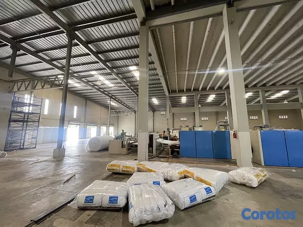 oficinas y locales comerciales - Nave industrial Parque Monumental Sur Aut. Duarte 9