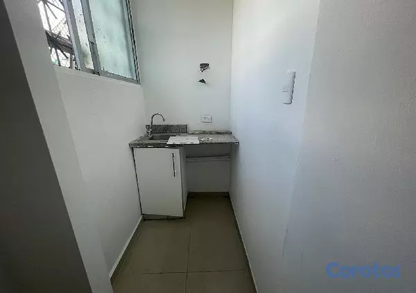 oficinas y locales comerciales - se alquila local  3