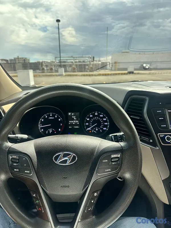 jeepetas y camionetas - Hyundai Santa Fe 2017 7
