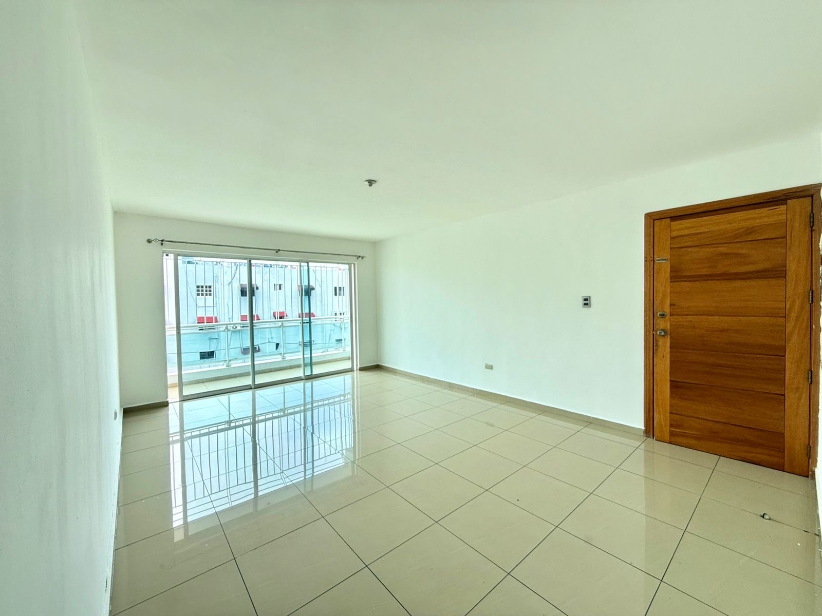 apartamentos - Amplio apartamento de 3 habitaciones en Bella Vista en alquiler  0