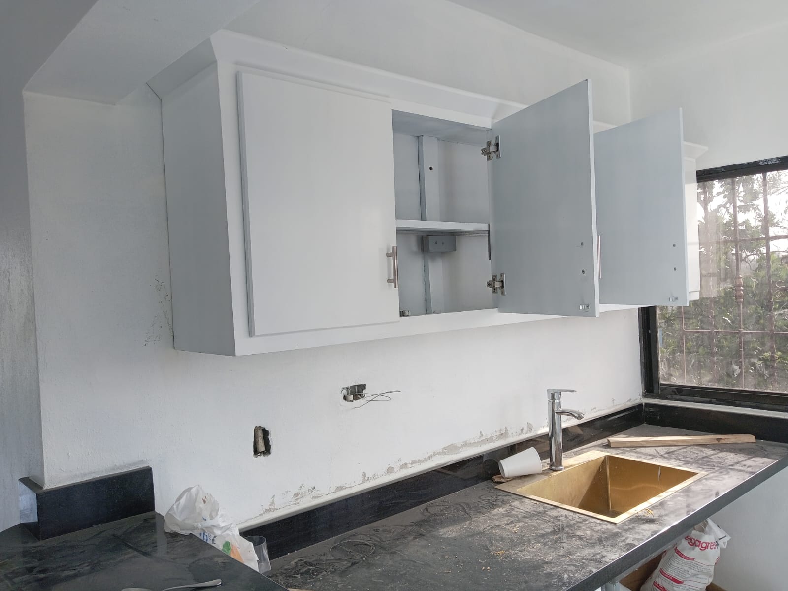muebles y colchones - Gabinete de cinco blanco  0