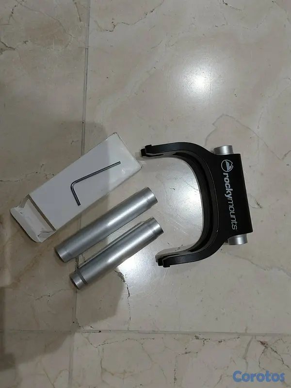 Artículos Deportivos - Base adaptadora para llevar bicicletas tipo Thru A 2