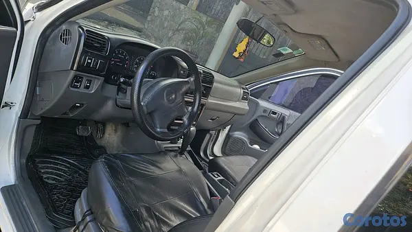 jeepetas y camionetas - Isuzu rodeo 2002  9
