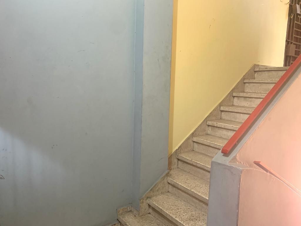 oficinas y locales comerciales - Edificio en venta de 3 plantas, trece cubículos para oficinas con a/ac. 4