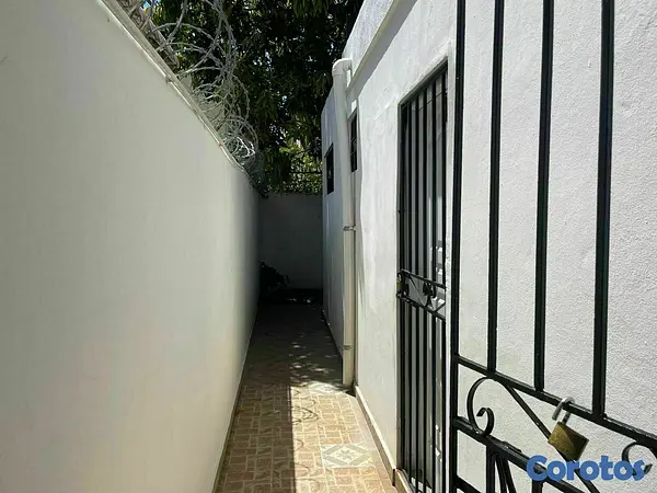 casas - Excelente Residencia en Las Américas Los Corales  10