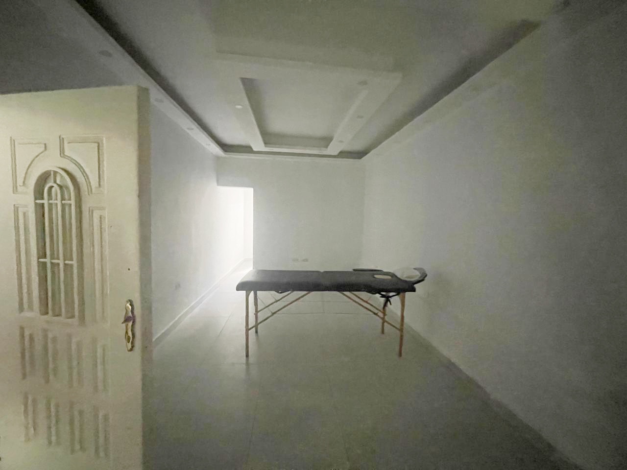 oficinas y locales comerciales - Local céntrico en los Prados 3