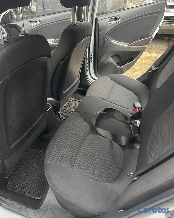 carros - HYUNDAI ACCENT 2017 7