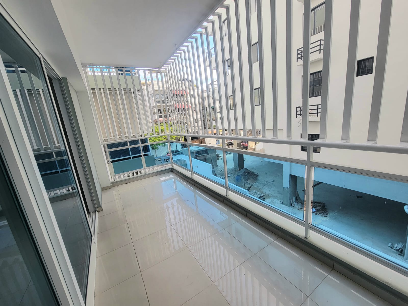 apartamentos - Venta de apartamento en el millon 3 habitaciones 1