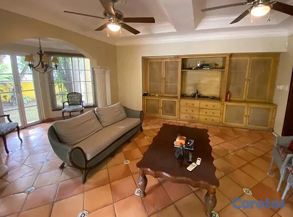 casas - Venta de Casa en Altos Arroyo Hondo III  6