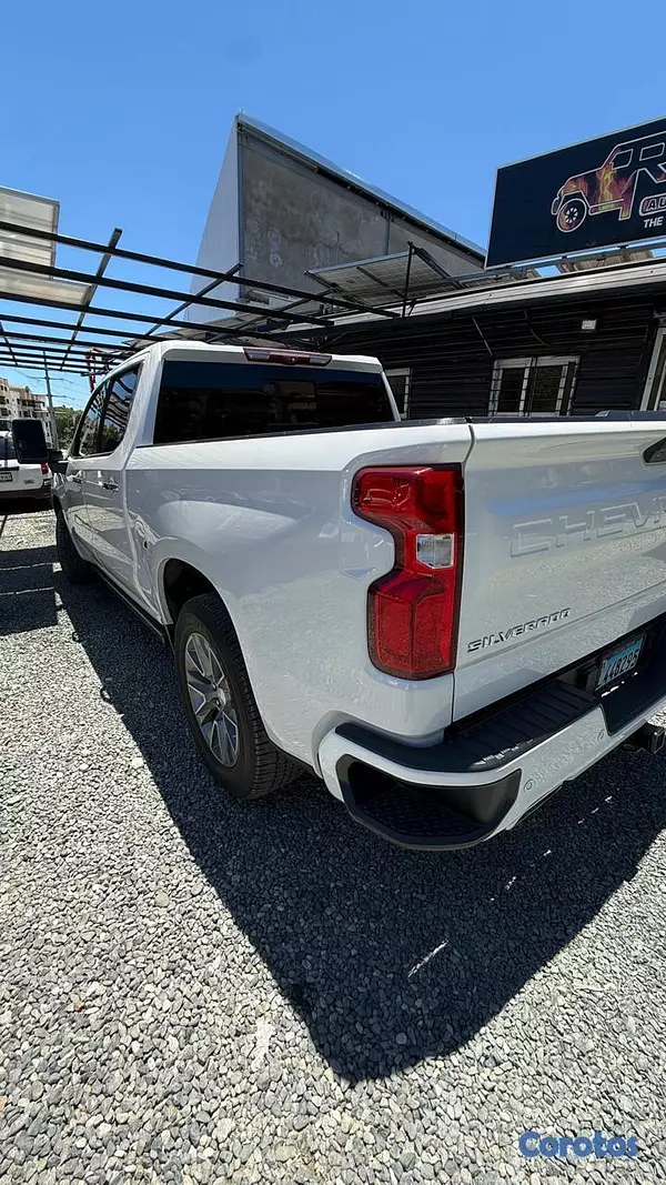jeepetas y camionetas - Chevrolet Silverado High Country 2022 2
