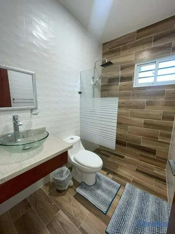 casas - Casa en Venta en la Romana. 200m2 de solar.

  9