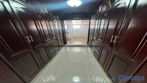 casas - Casa en Venta en San Isidro (en savica)– Amplia, Segura y Lista para Vivir 9