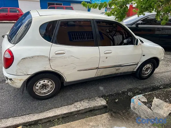 carros - Toyota Duet 2002 6