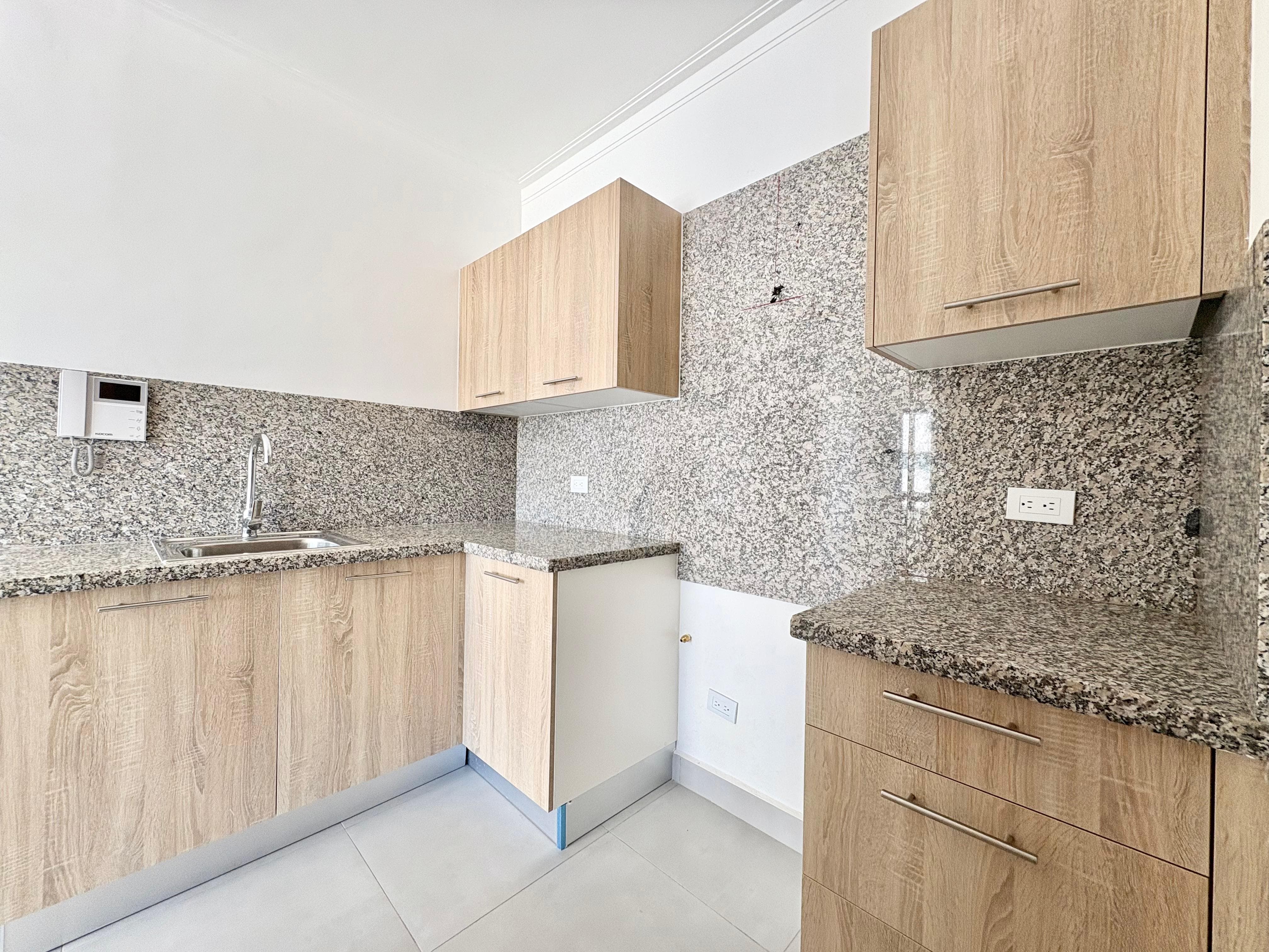 apartamentos - Alquiler Apto en Evaristo Morales con área social 2