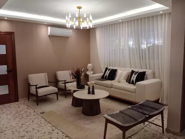apartamentos - Vendo o Alquilo amplia casa de 2 niveles en Los Ca 3