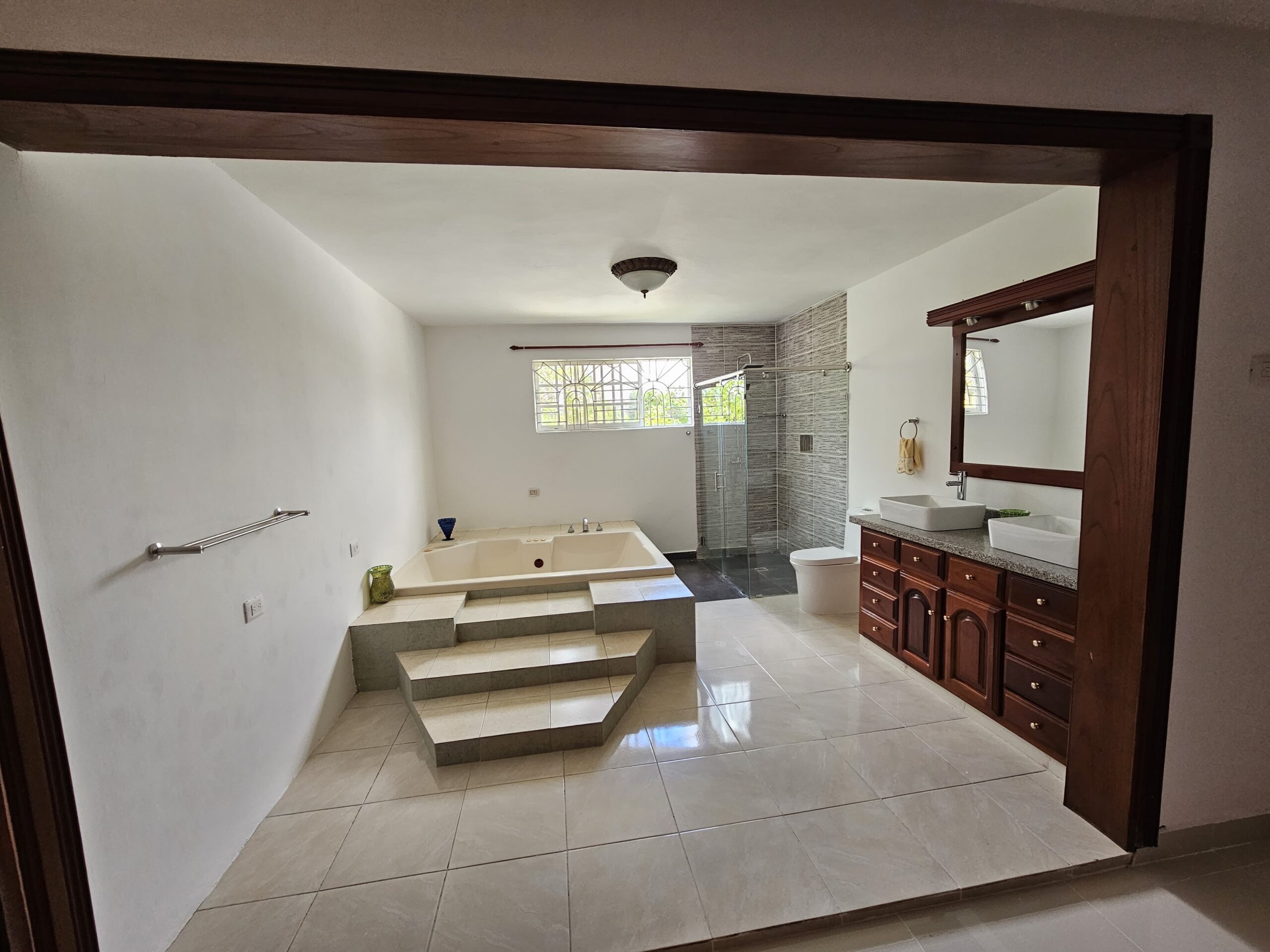 casas - Casa de 2 Niveles en San Francisco de Macorís 2