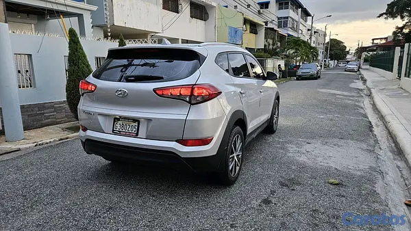 jeepetas y camionetas - hyundai Tucson 2017 doch 3