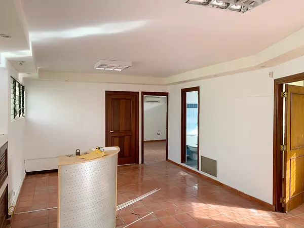 oficinas y locales comerciales - local comercial en evaristo  3
