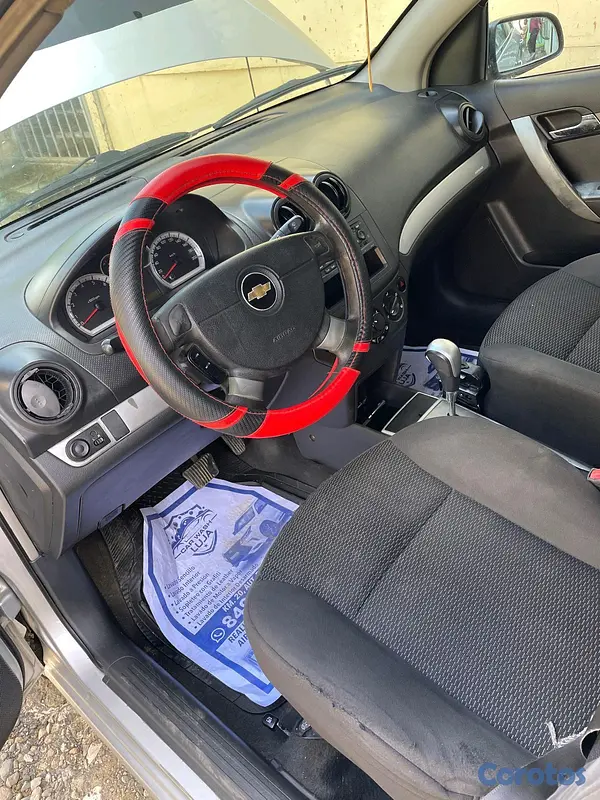 carros - Chevrolet Aveo 2013  5