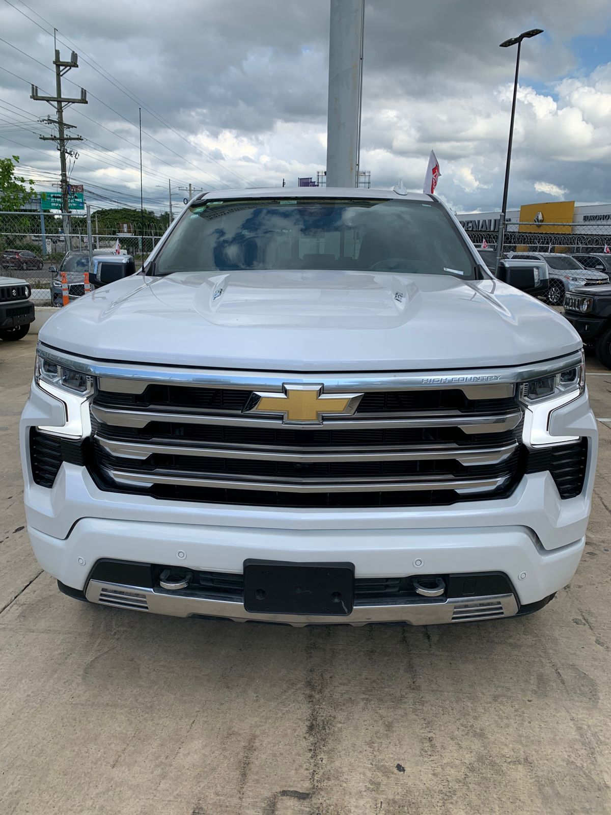 jeepetas y camionetas - Chevrolet Silverado High Country 2023 5