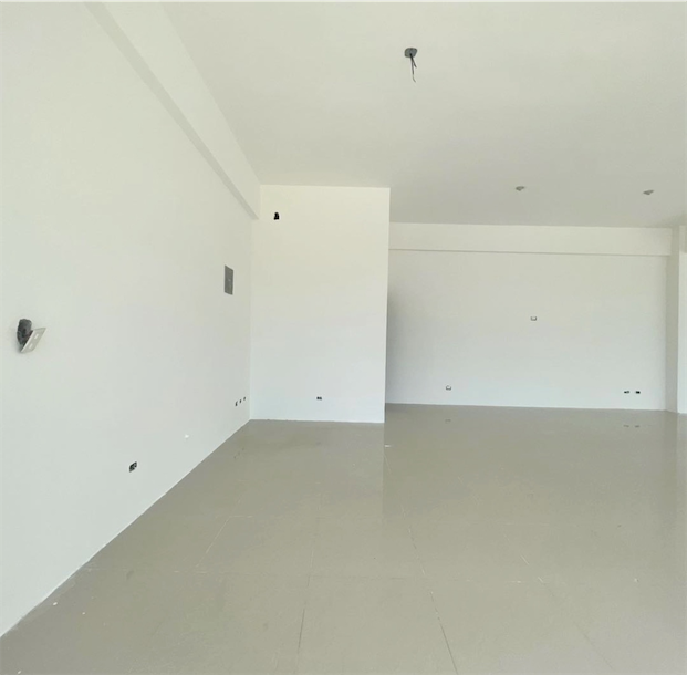 oficinas y locales comerciales - Local exclusivo en piantini primer nivel  4