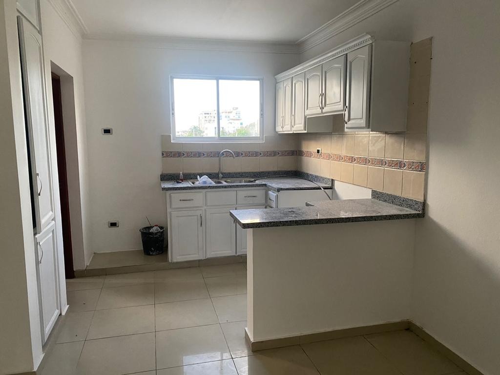 apartamentos - Apartamento tercer nivel en Alma Rosa I, buen tamaño 0