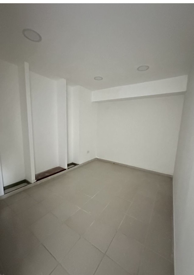 oficinas y locales comerciales - LOCAL COMERCIAL  7