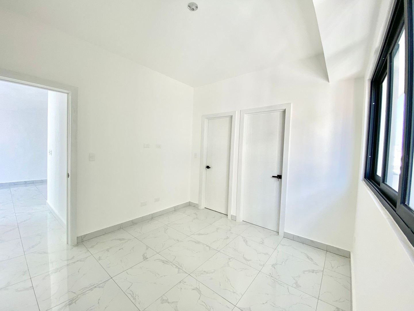 apartamentos - Moderno apartamento en Evaristo Morales de 2 habitaciones  6