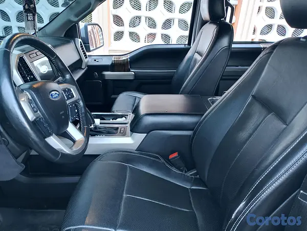 jeepetas y camionetas - Ford lariat 4x4 2018 3