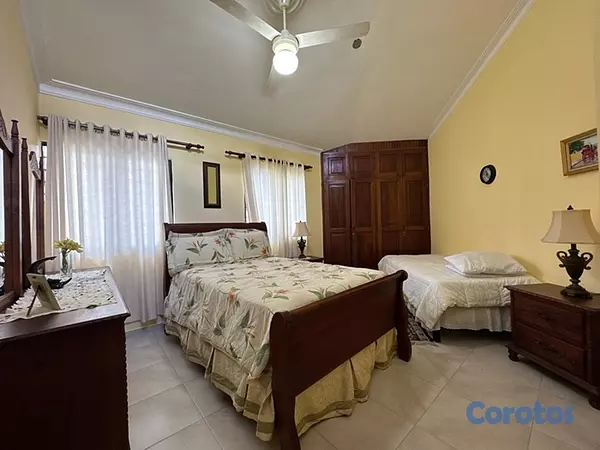 casas - AMPLIA CASA EN VENTA, SANTIAGO. 7