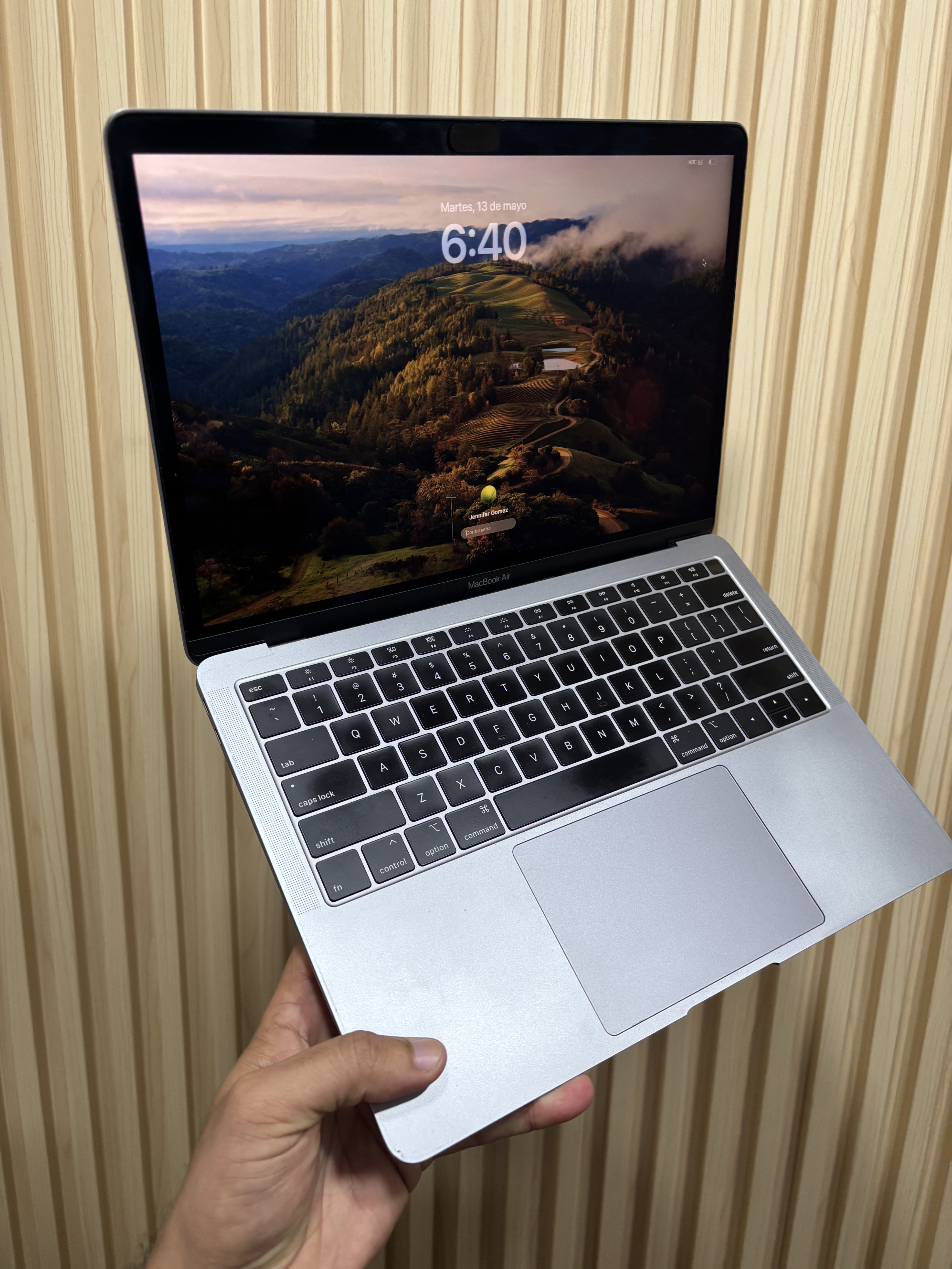 celulares y tabletas - MacBook Air 13” Intel core i5 1.6GHz 128GB de disco 8GB RAM 0