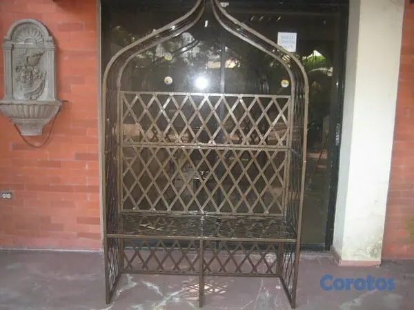 decoración y accesorios - BANCO DE HIERRO GALVANIZADOY REJILLAS DE METAL 2