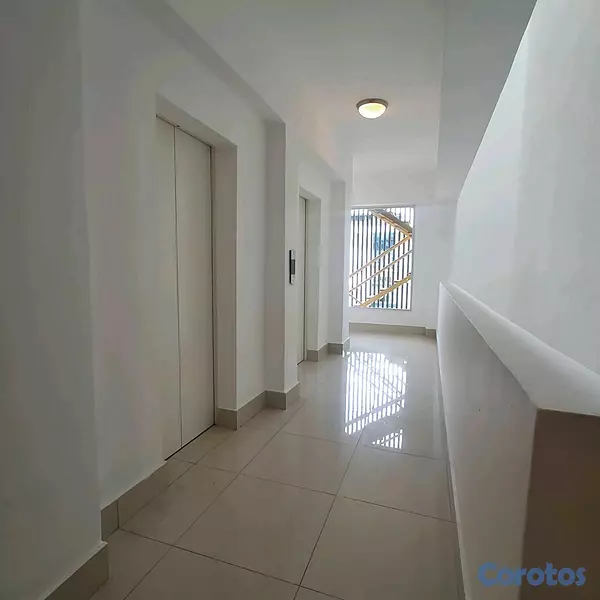 apartamentos - Penthouse piso alto en Evaristo Morales  12