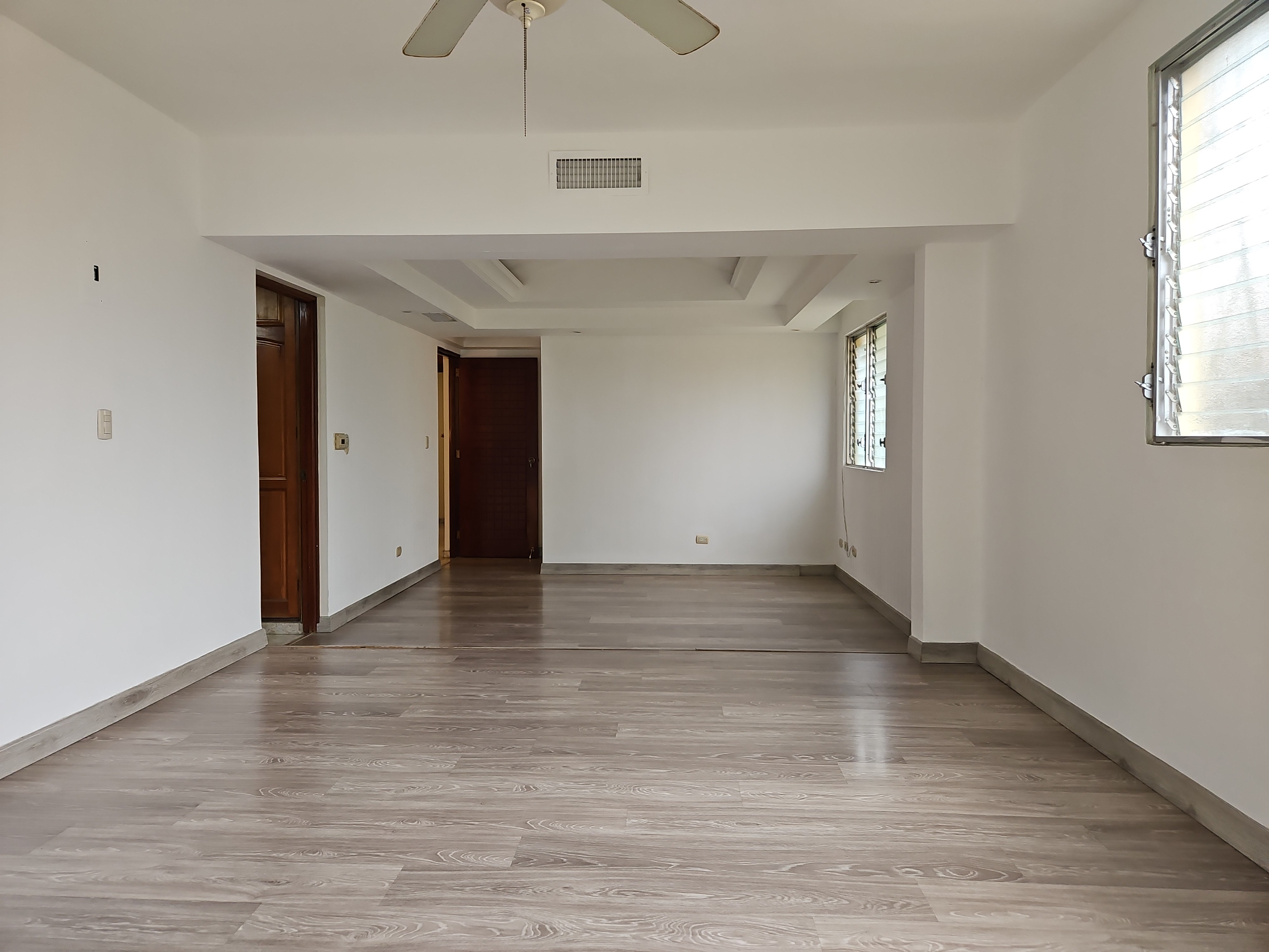 casas - 🛑Casa en Alquiler en Urbanizacion Fernandez  Vivienda o Oficinas  3