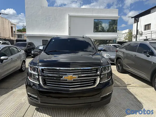 jeepetas y camionetas - Chevrolet Suburban LT 2017 5