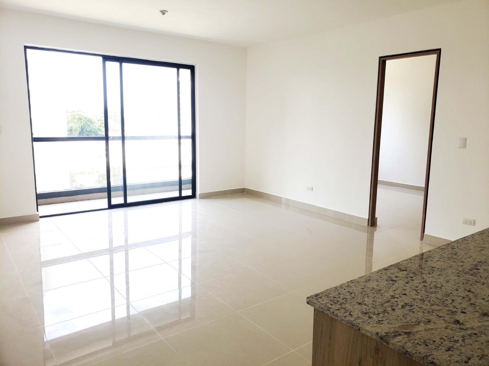 apartamentos - Se alquila apartamento Jardines del sur 0