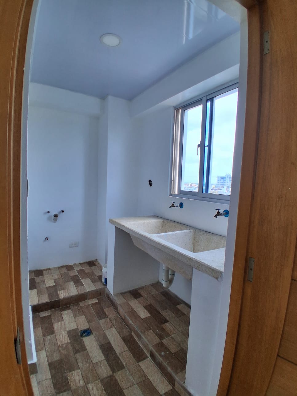 apartamentos - Apartamento Ensanche Ozama (nuevo)  US$ 260,000  8