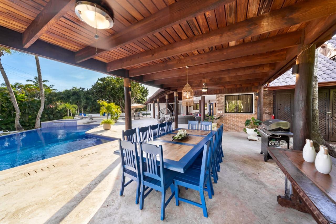 casas - ALQUILER/VENTA DE AMPLIA CASA EN CASA DE CAMPO 8