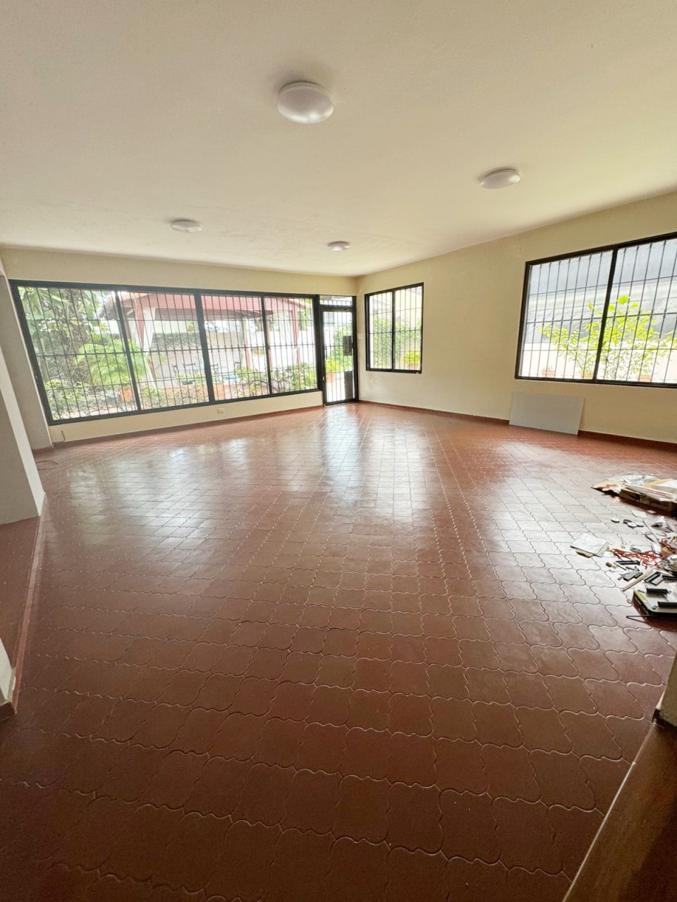 casas - Propiedad céntrica en Alquiler  7