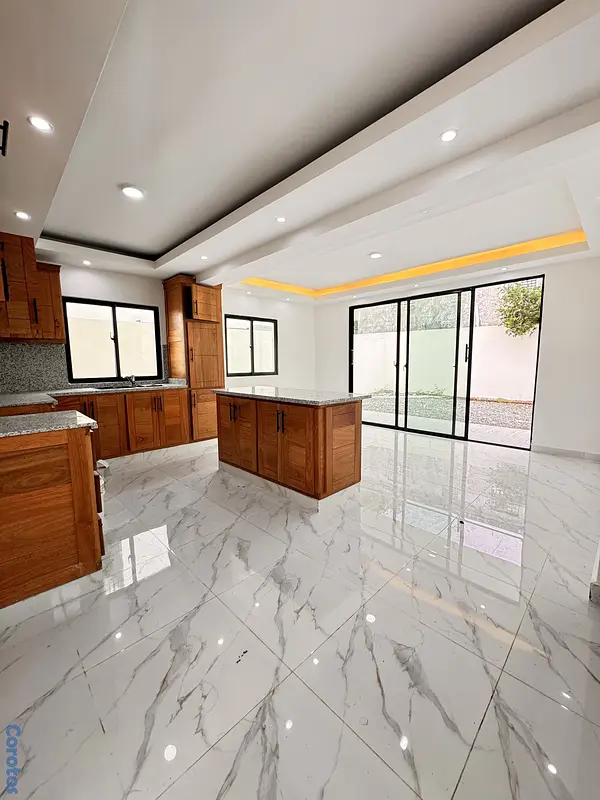 casas - venta de casa en la autopista de san isidro brisa oriental  5
