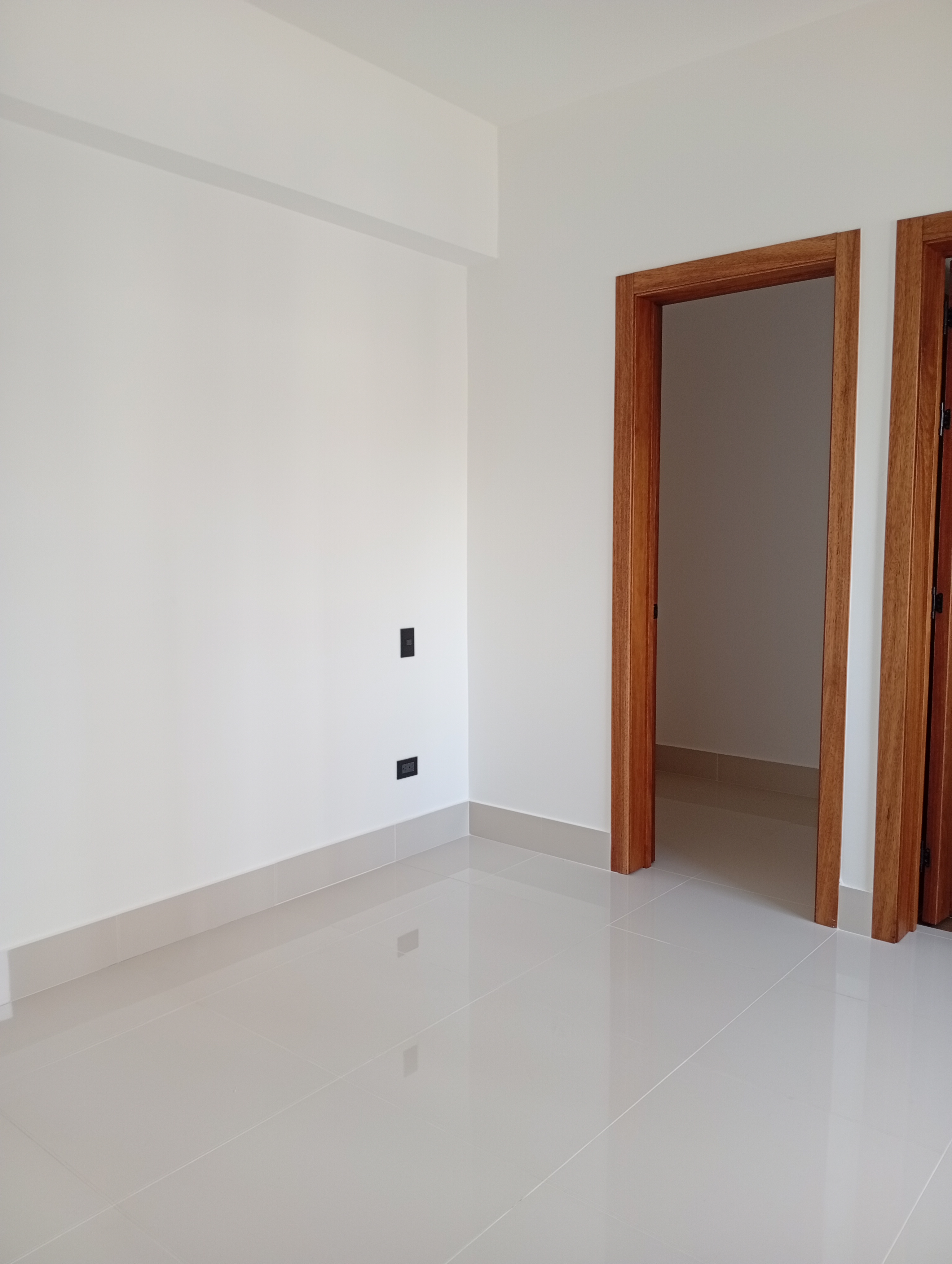 apartamentos - Rento apartamento con la línea blanca tiene 2 parqueos 6