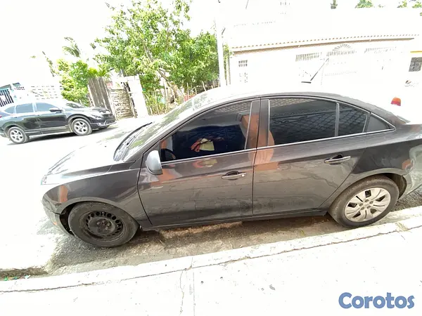 carros - Carro Chevrolet Cruze LS Negro 3
