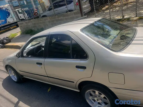 carros - vendo carro nissan  6