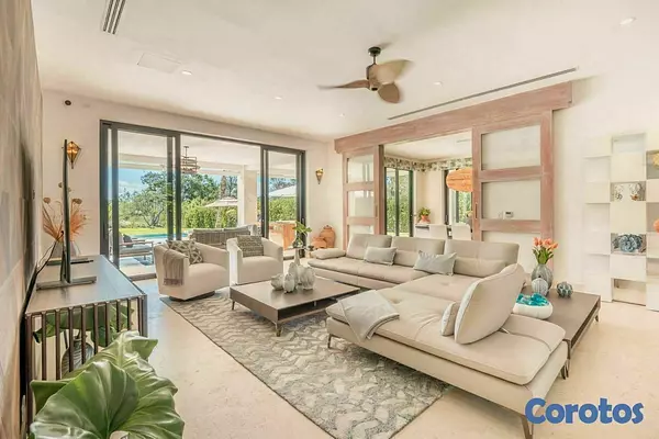 casas vacacionales y villas - Villa de lujo en Punta Cana con piscina y jardines 2