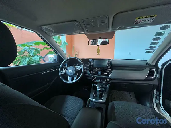jeepetas y camionetas - Se vende Kia Seltos 2021 4
