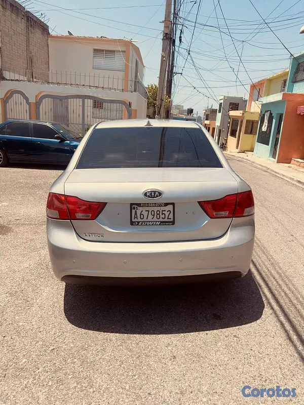 carros - kia lotse 2010 2